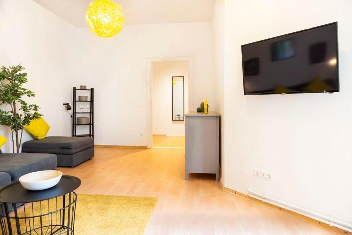 Spacious Family Apartment At Mauerpark Plus Selfcheckin Berlino Esterno foto