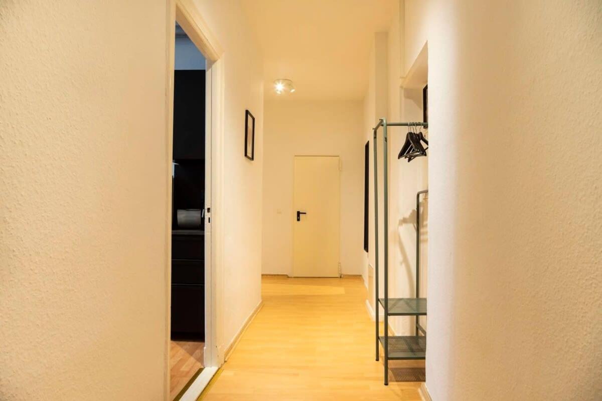 Spacious Family Apartment At Mauerpark Plus Selfcheckin Berlino Esterno foto